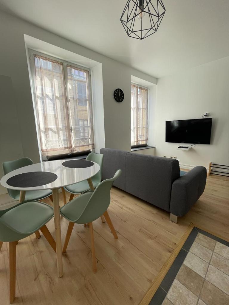 Appartement Le Petit Charcot Charleville-Mézières Exteriér fotografie